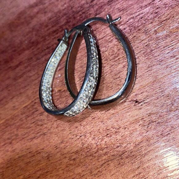 Chrystina Chrystal Sparkling Hoop Earrings Fine silver plated - Picture 7 of 9